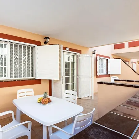 Home2book Pool & Relax The Heights, Cristianos