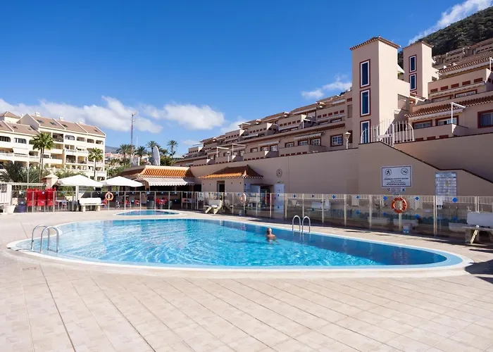 Appartement Home2book The Heights Cristianos, Pool